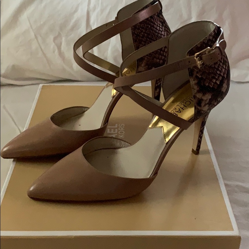 Michael Kors • Alexia Closed Toe Heels